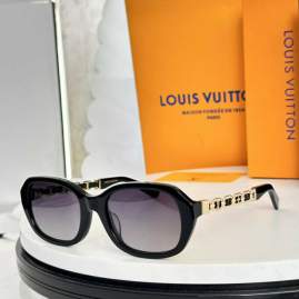 Picture of Louis Vuitton Sunglasses _SKUfw77118925fw